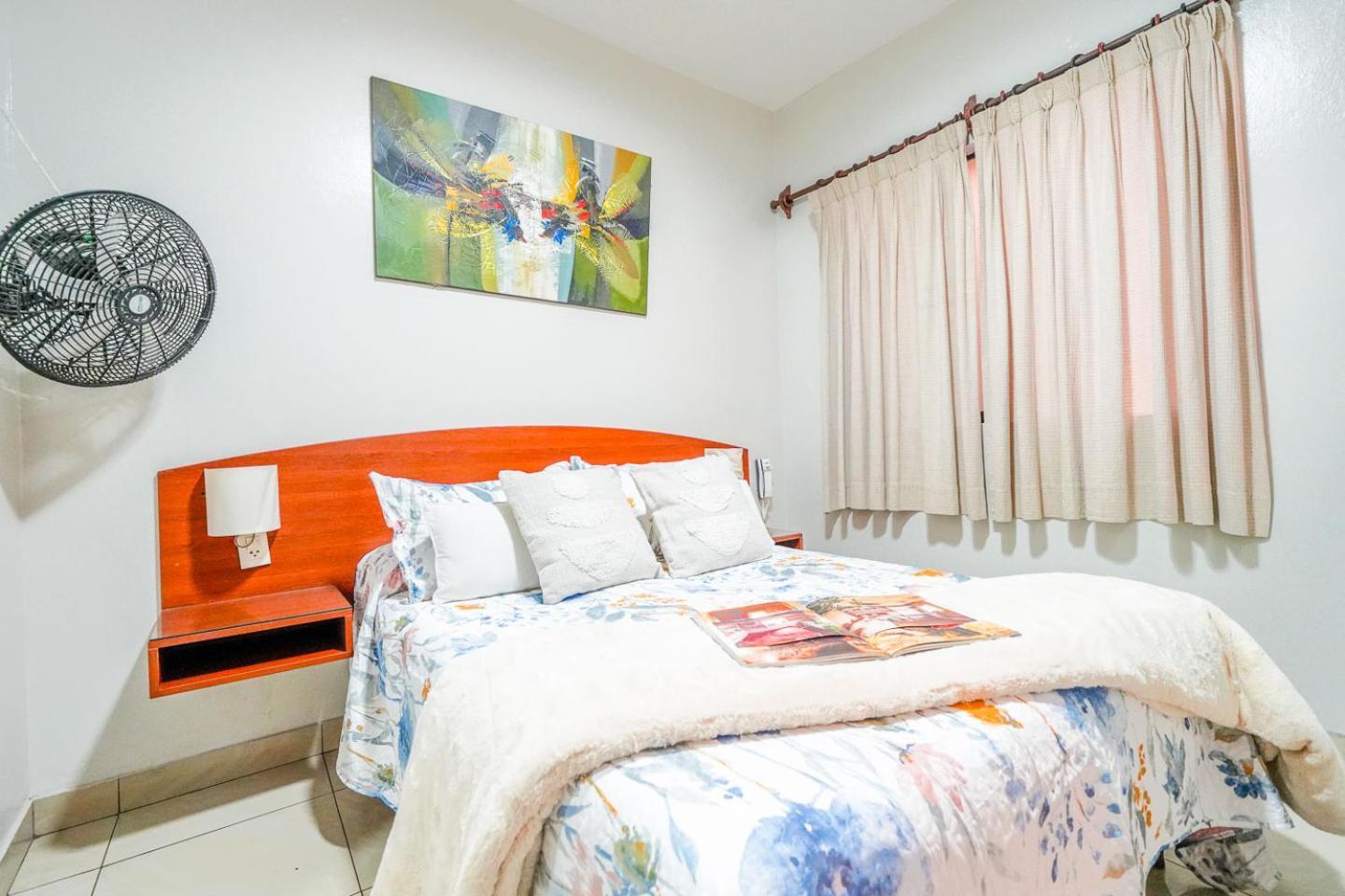Imperial Inn Hospedaje Turistico Лима Екстериор снимка